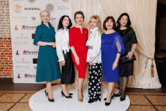 Группа «Дефиле для женщин элегантного возраста» на церемонии открытия Национального конкурса красоты и таланта «Мисс и Миссис Калининград 2026»