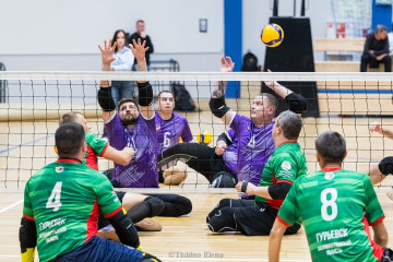 На малой арене дворца спорта «Янтарный» прошел волейбол сидя (спорт лиц с поражением ОДА)