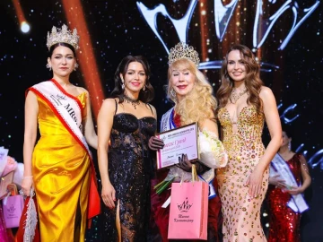 Участницы программы «Балтийское долголетие» курса «Дефиле для женщин элегантного возраста» приняли участие в конкурсе «Мисс и Миссис Калининград 2026»